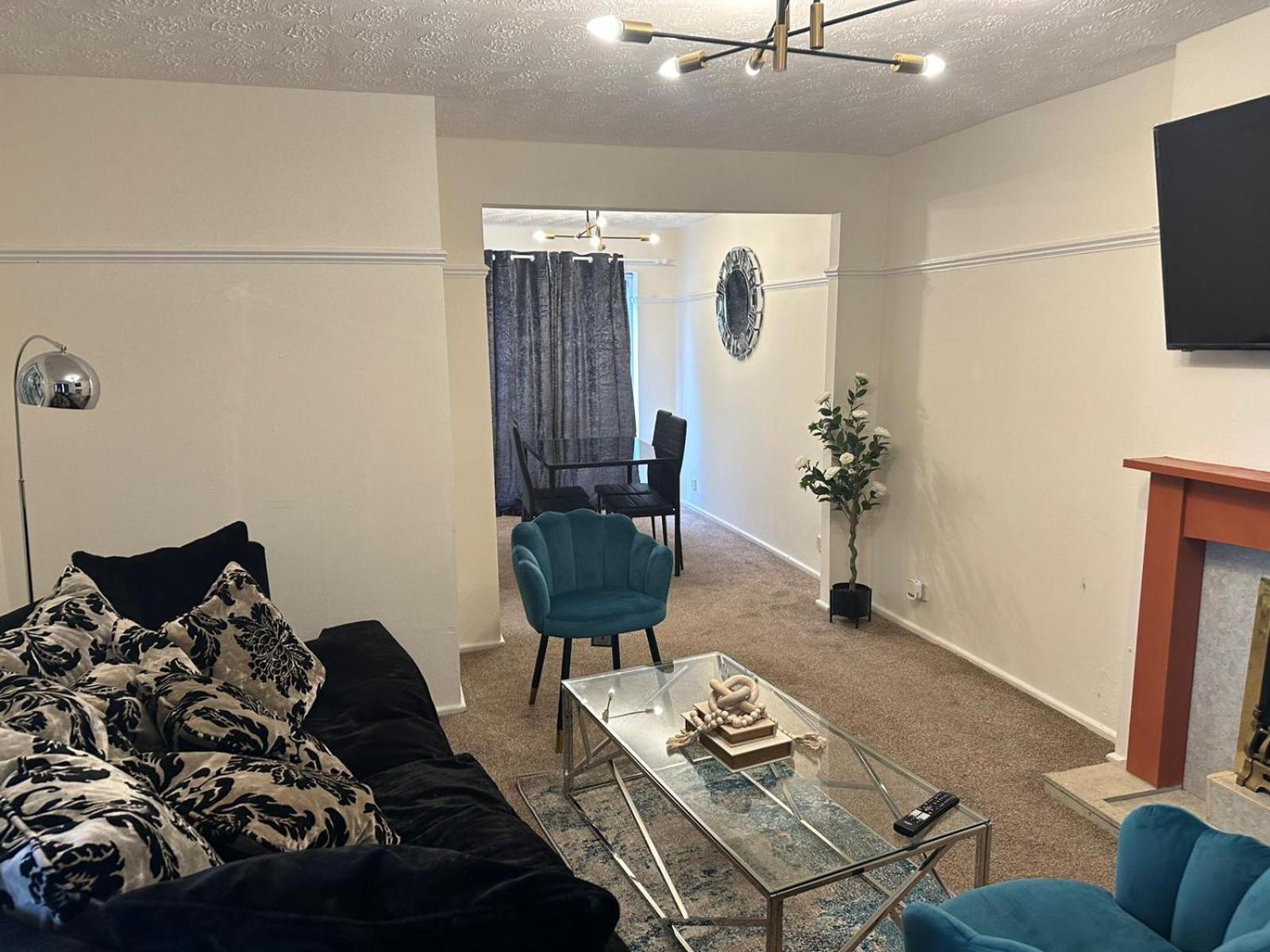 3 Bedroom Apartment Close To Manchester City Stadium And Coop Live Exterior foto